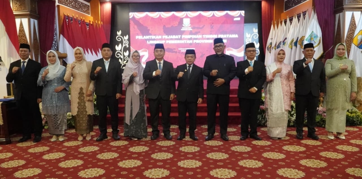 Gubernur Al Haris Lantik Lima Pejabat Pimpinan Tinggi Pratama, Tekankan Penguatan Kinerja, Kekompakan Tim, dan Integritas