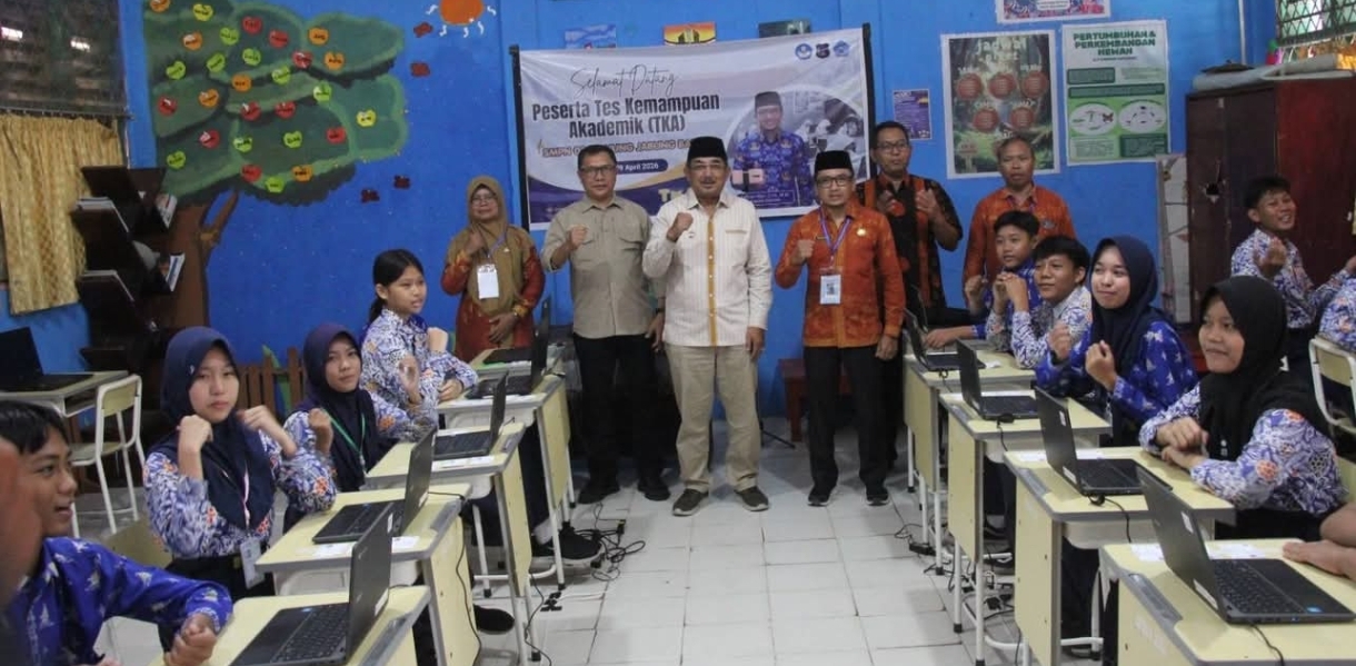 Pantau Langsung TKA 2026, Bupati Anwar Sadat Dorong Peningkatan Kualitas Pendidikan