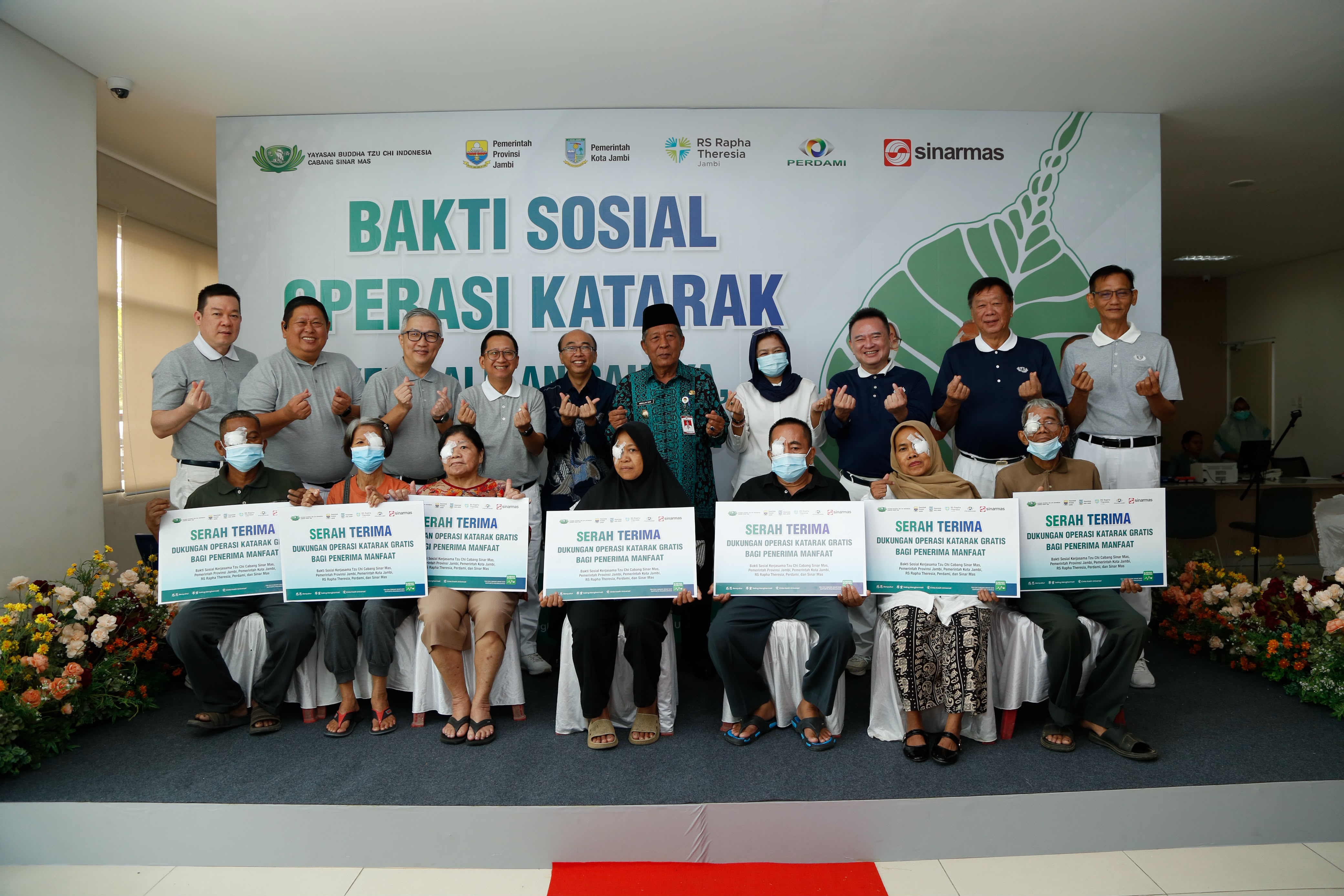 Menyalakan Kembali Harapan, 209 Pasien Jalani Operasi Katarak Tzu Chi Sinar Mas di Jambi