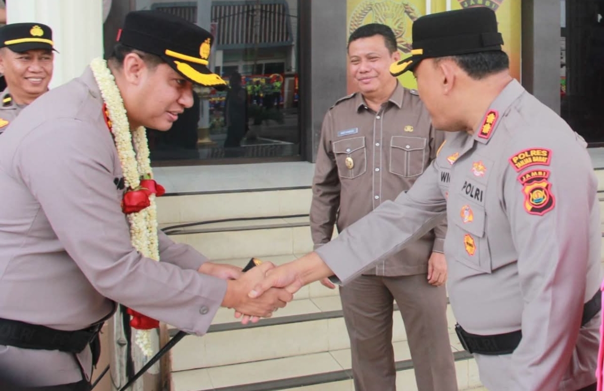 Wakil Bupati Sambut Kapolres Tanjab Barat AKBP Ramadhanil ?
