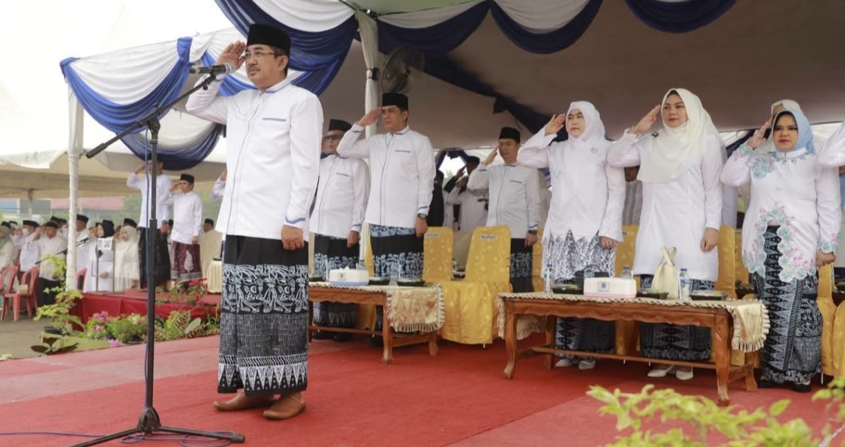 Bupati Anwar Sadat Pimpin Upacara Hari Santri 2026, Teguhkan Peran Santri Menuju Indonesia Emas