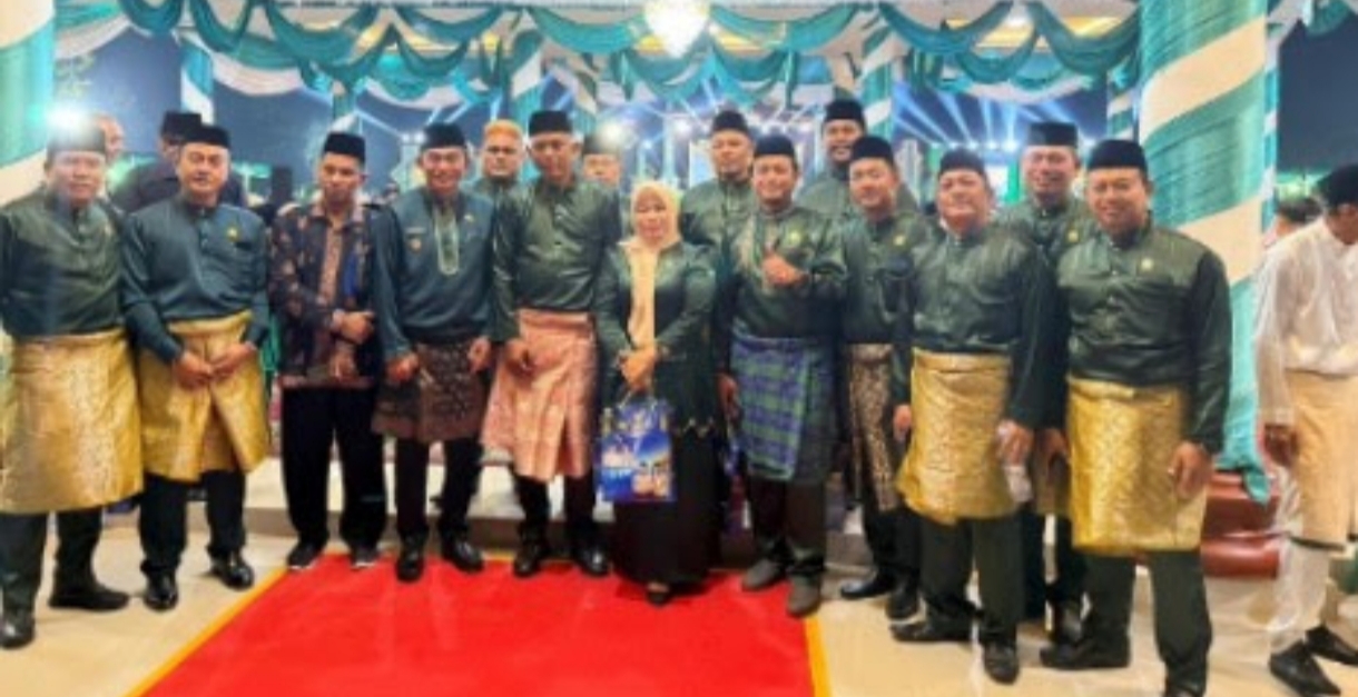 Unsur Pimpinan dan Anggota DPRD Kabupaten Muaro Jambi Turut Suskeskan MTQ Ke - 54 Tingkat Provinsi Jambi