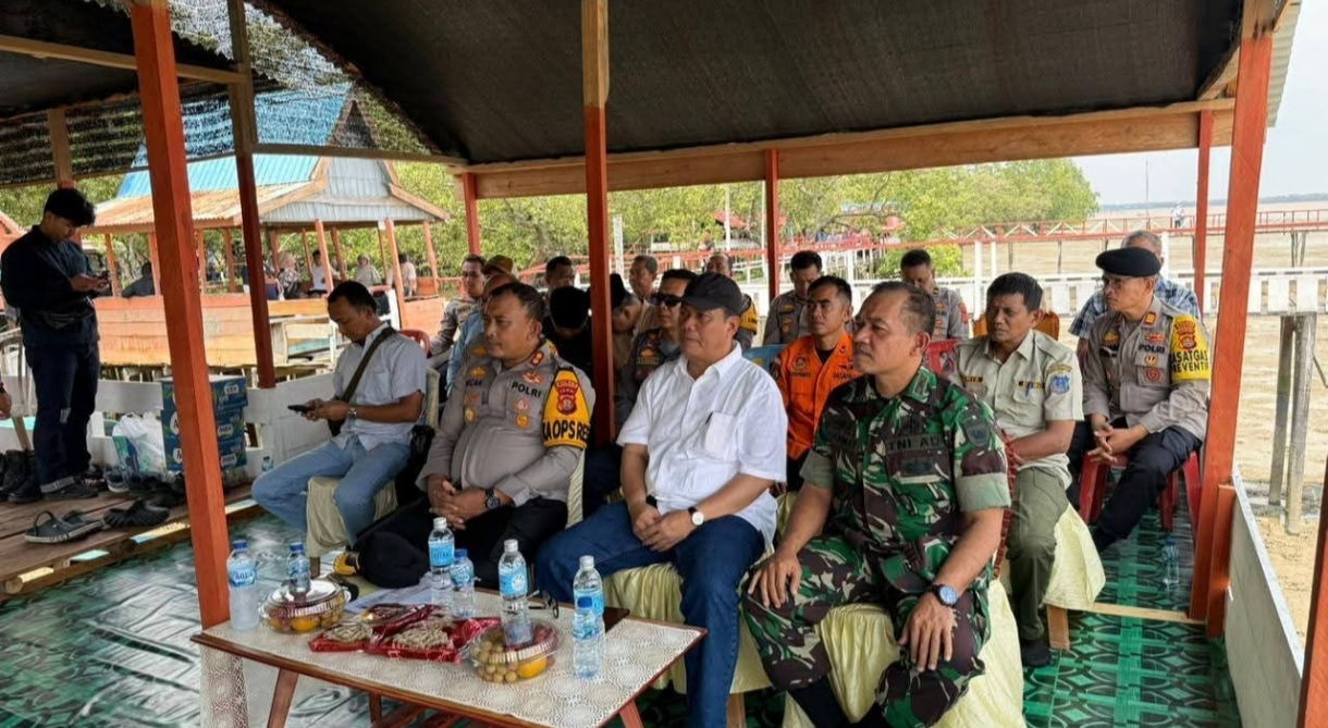 Wabup Katamso Hadiri Zoom Meeting Sitkamtibmas: Fokus Pengamanan Titik Wisata Unggulan Tanjab Barat