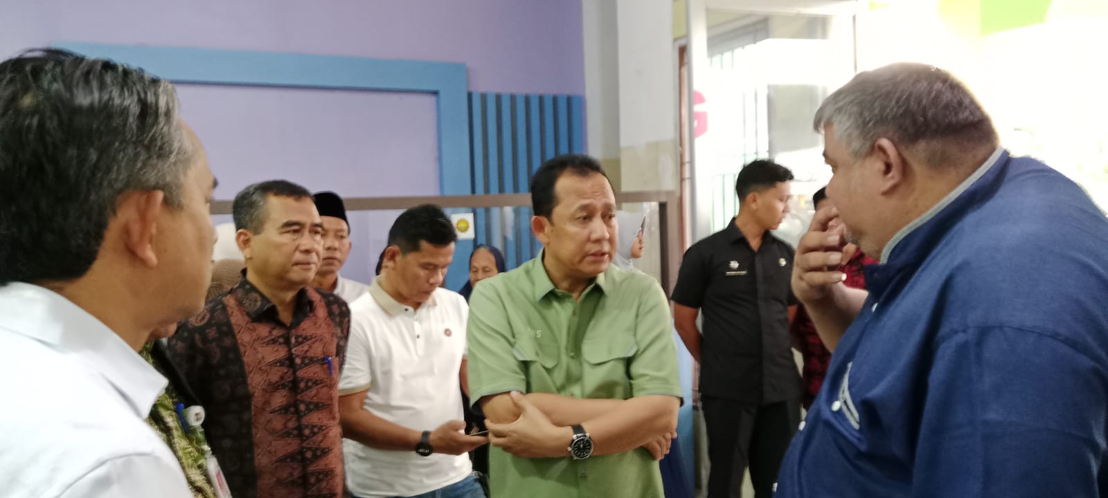 Dengar Anak Sekolah Diduga Keracunan MBG, Bupati Muaro Jambi Turun Langsung Dan Pastikan Para Korban Dapat Pelayanan Gratis