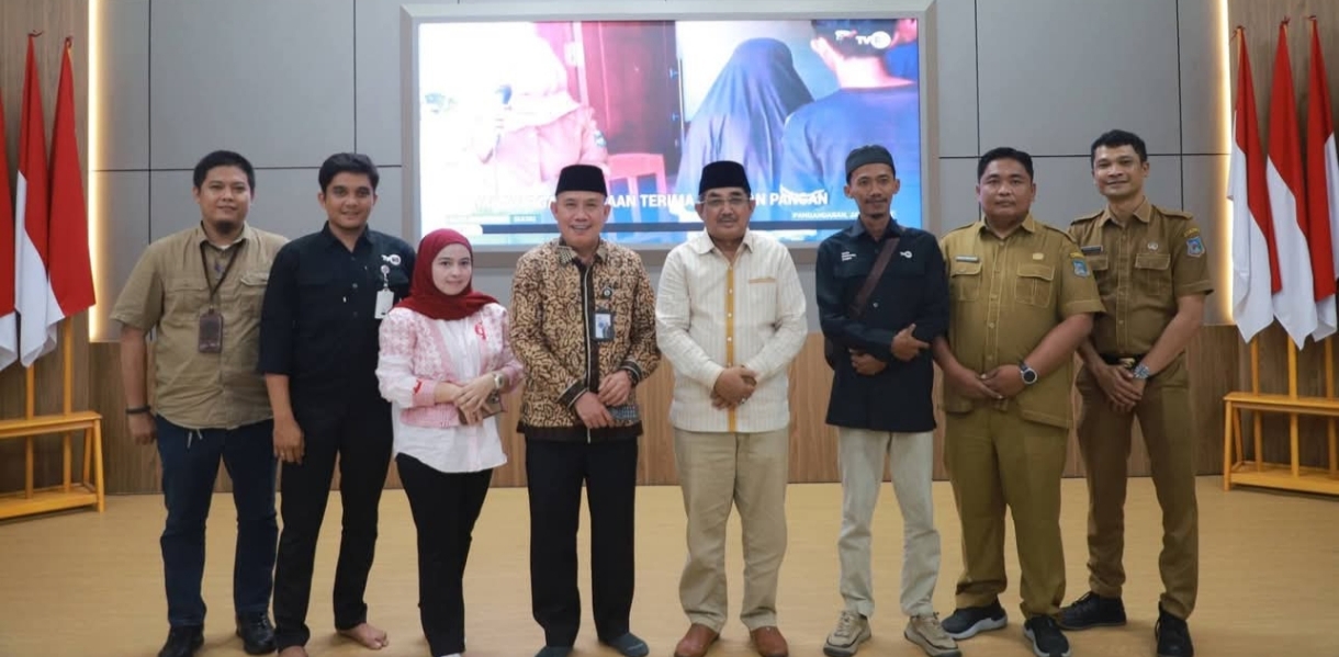 Bupati Anwar Sadat Dukung Sosialisasi Piala Dunia 2026 dan Pemasangan Antena TVRI Jambi